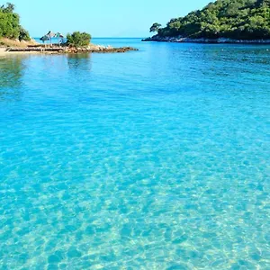 Silvi , Ksamil Albania